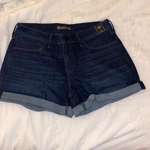 NWT Abercrombie mid rise shorts